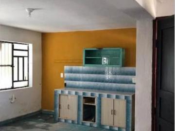 CASA EN VENTA SOBRE CALLE FRANCISCO MAY