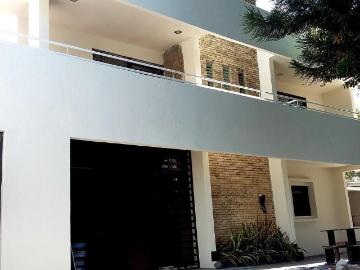 Casa en VENTA sobre la 12 Poniente, cerca de Casa de Gobierno