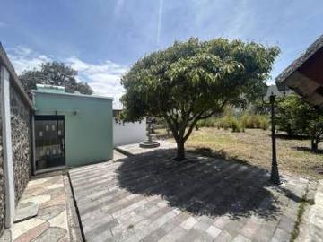 Casa en Venta tipo quinta San Antonio de Pichincha