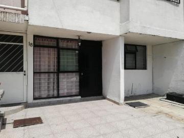 Casa en Venta Tlalnepantla, Valle de los Pinos, 3 Recamaras