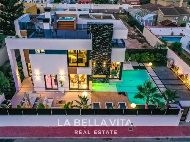 Casa en venta Torrevieja