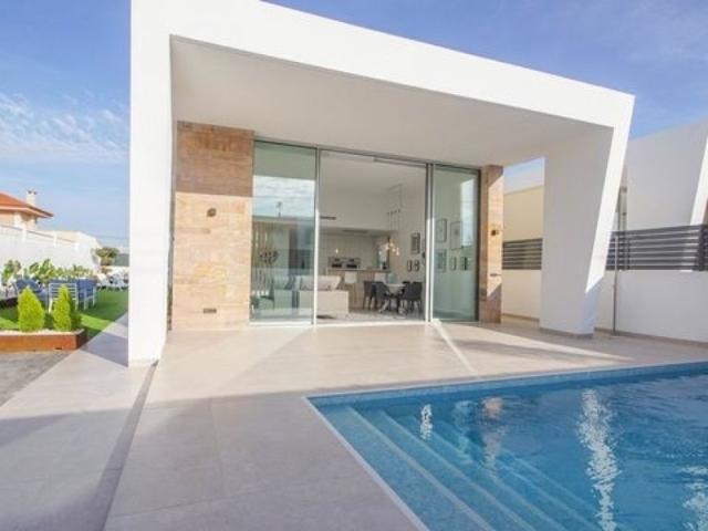Casa en venta Torrevieja, España