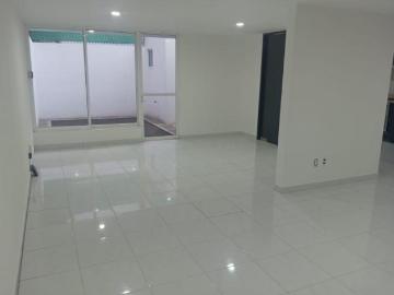 Casa en venta totalmente remodelada