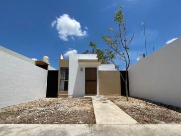 Casa en venta totalmente remodelada en Caucel II