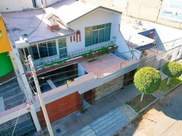 CASA EN VENTA TRES PLANTAS 630.00 M2. PARA VIVIENDA Y/O COMERCIAL ICA