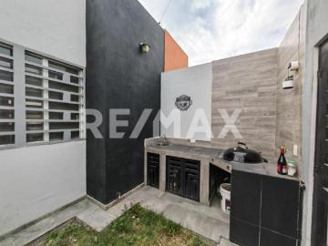 Casa en venta tres recamaras Fraccionamiento Atenas 4