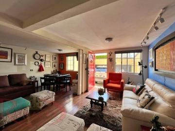 Casa en venta ubicada en Bellavista, a 10 minutos manejando del centro