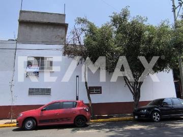 Casa en venta ubicada en esquina, Gertrudis Sánchez cerca de Albino Corzo y Eduardo Molina