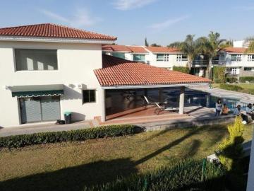 CASA EN VENTA UBICADA EN LA VISTA COUNTRY CLUB, CLUSTER VISTA FLORIDA, 3 RECAMARAS, SALAM T.V