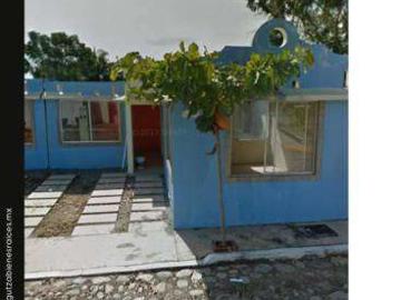 Casa en Venta Ubicada en Robles 12 La Arbolada Huixtla Chis