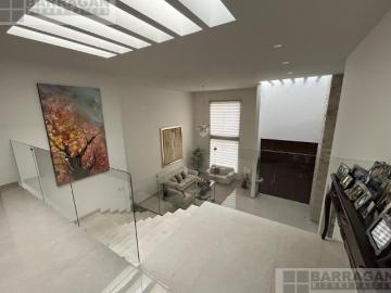 Casa en venta ubicada en una de las zonas más exclusivas de la ciudad