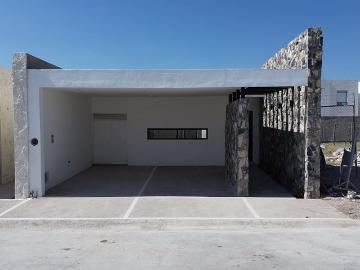 Casa en Venta una planta Equipada lista para estrenar