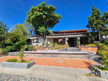 Casa en venta una sola planta El Refugio Campestre Leon, Gto estilo hacienda