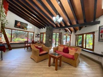 Casa en Venta Univel con Vigilancia, Fracc. Las Fincas, en Jiutepec