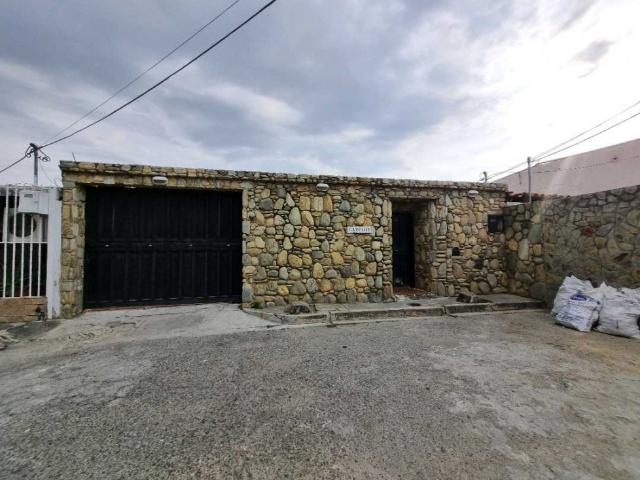 Casa en Venta. Urb. Valle Lindo Turmero. Aragua