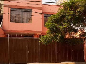 CASA EN VENTA URB. VILLA JARDIN