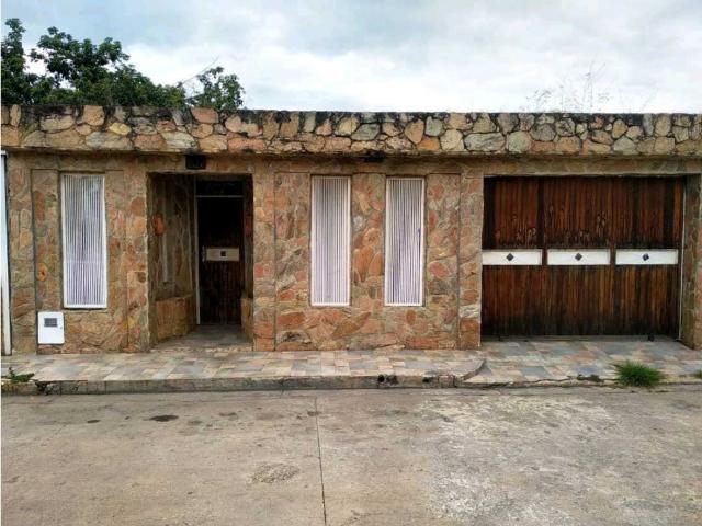 Casa en Venta, Urb. El Prado, Guacara ABJ 10143797
