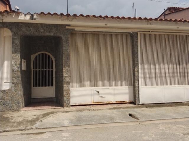 Casa en Venta Urb. La Mantuana Turmero J.C