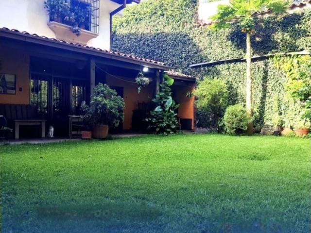 Acogedora Casa en Venta.Urbanización Alto Prado