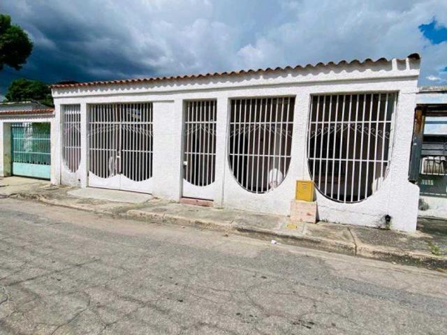 Casa en Venta Urbanizacion La Maracaya Maracay RG