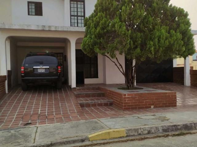 CASA EN VENTA URBANIZACION RIBERENA 1 CABUDARE
