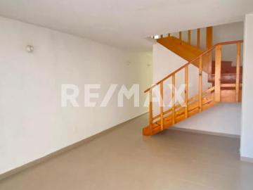 Casa en venta URBI VILLA DEL REY HUEHUETOCA 4