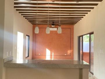 CASA EN VENTA VALLADOLID, PRIVADA FINCAS LOS ALAMOS, TIPO HACIENDA YUCATECA, LISTA