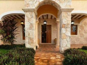 CASA EN VENTA VALLADOLID, PRIVADA FINCAS LOS ÁLAMOS, MODELO IZAMAL, A 12 MESES
