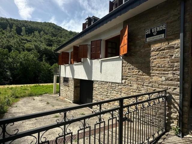 Casa en venta Vega de Valcarce
