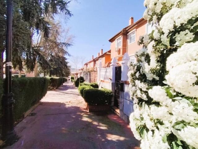 Casa en venta Velilla de San Antonio