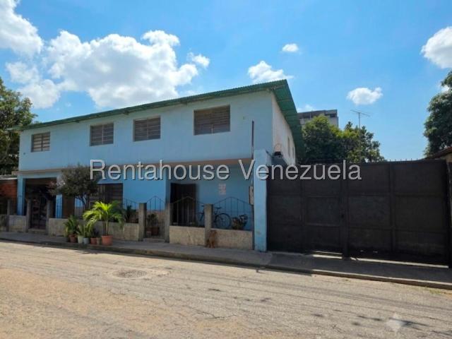 Casa en venta venta en agua blanca con Anexo Valencia
