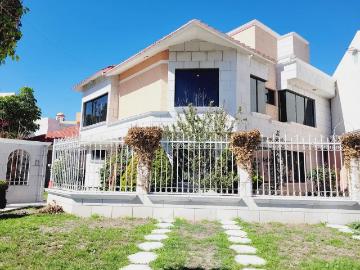 Casa en venta y renta en Arboledas Santa Elena, Pachuca de Soto, Hidalgo