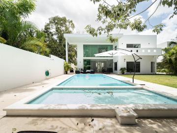 Casa en Venta y Renta en Residencial Campestre Canc?n