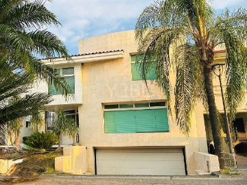 Casa en venta y renta Valle Real