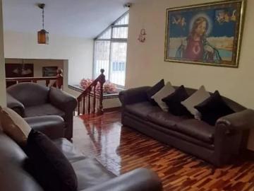 Casa en venta yo alquiler frente al jockey