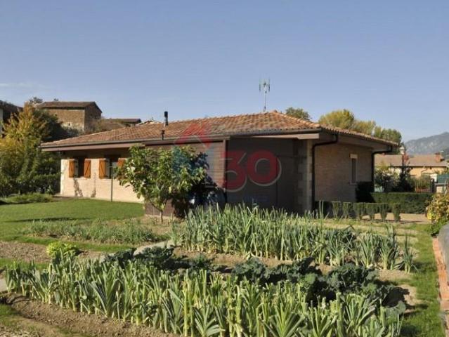 Casa en venta Zambrana