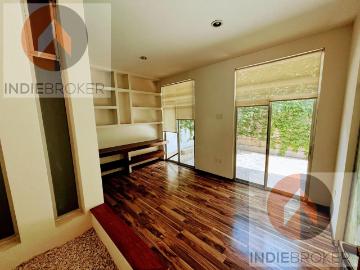 Casa en Venta zona cerca a Punta del Este 4 recamaras, sala de tv, circuito privado Leon Guanajuato