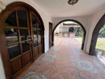 CASA EN VENTA ZONA BUGAMBILIAS, MUY CERCA DE LA BUAP, EXCELENTE UBICACION!