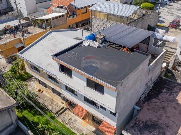 Casa en venta 2 departamentos cashapamba sangolqui