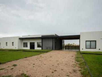 Casa en venta 3 Dormitorios 3 Baños 2.700Mts2 Villa Gesell