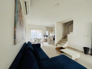 Casa en venta 3 Recamaras en Selvanova Coto4B en Playa del Carmen P4589