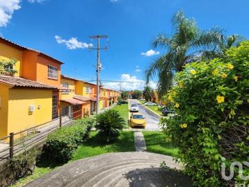 Casa en venta 3 recamaras Fracc Los colorines, Morelos con alberca