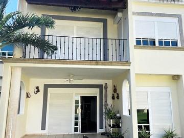Casa En Venta, 3 Recámaras, Seguridad Condominio, Piscina, Villas Álamos 1, Cancún