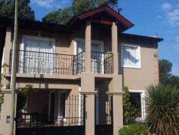 Casa en venta 4 Dormitorios 3 Baños Cochera 405Mts2 La Caleta, Mar de Cobo