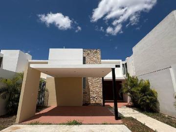 CASA EN VENTA 4 HABS. PRIVADA CON AMENIDADES, CHOLUL M?RIDA