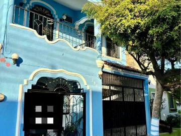 Casa en venta 4 recamaras en Fraccionamiento Alfredo V. Bonfil Villa de Álvarez