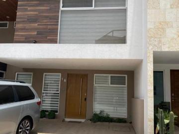 CASA EN VENTA 4 RECAMARAS 1 EN PLANTA BAJA CHEDRAUI LOMAS DE ANGELOPOLIS 2