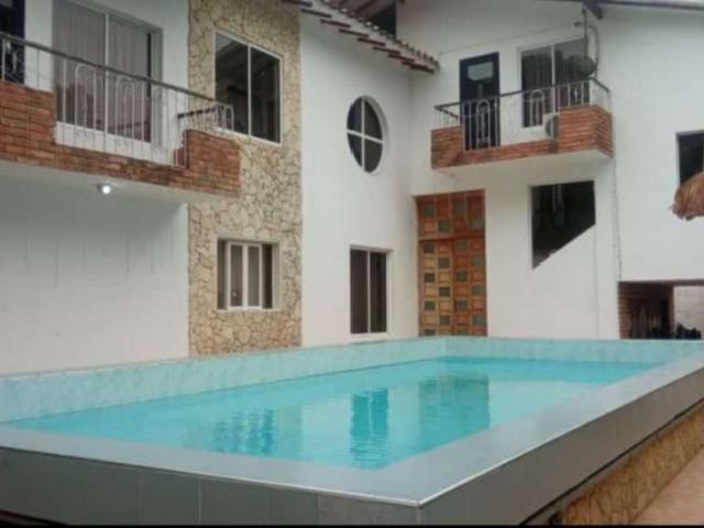 Casa en venta 800 m2 Piedad Norte. Cabubare
