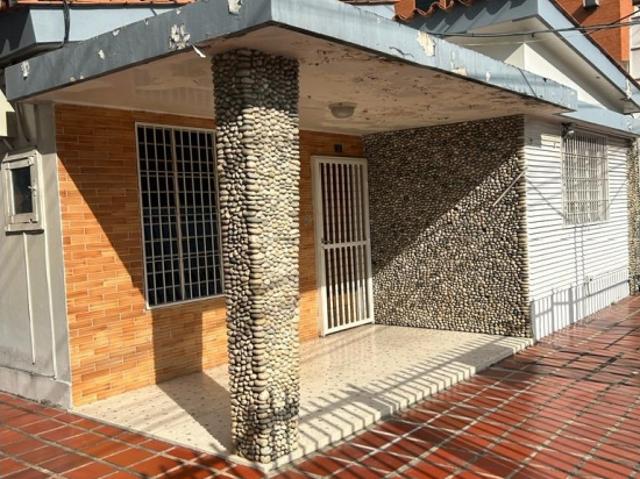 Casa Venta/Alquiler Uso Comercial Av. Univ. El Limón Edo. Aragua
