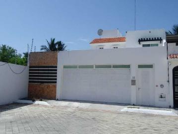 Casa en villa marina